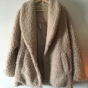 WILLOW & CLAY FAUX FUR JACKET